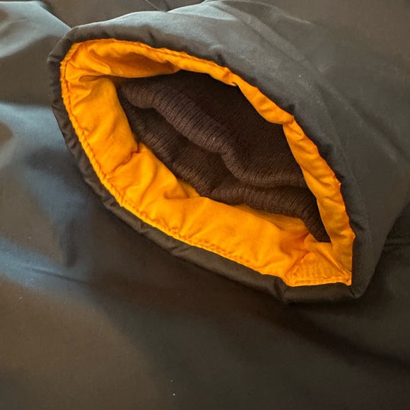 Nike men’s quilted zip up jacket with hood and ribbed Lining - Picture 5 of 7